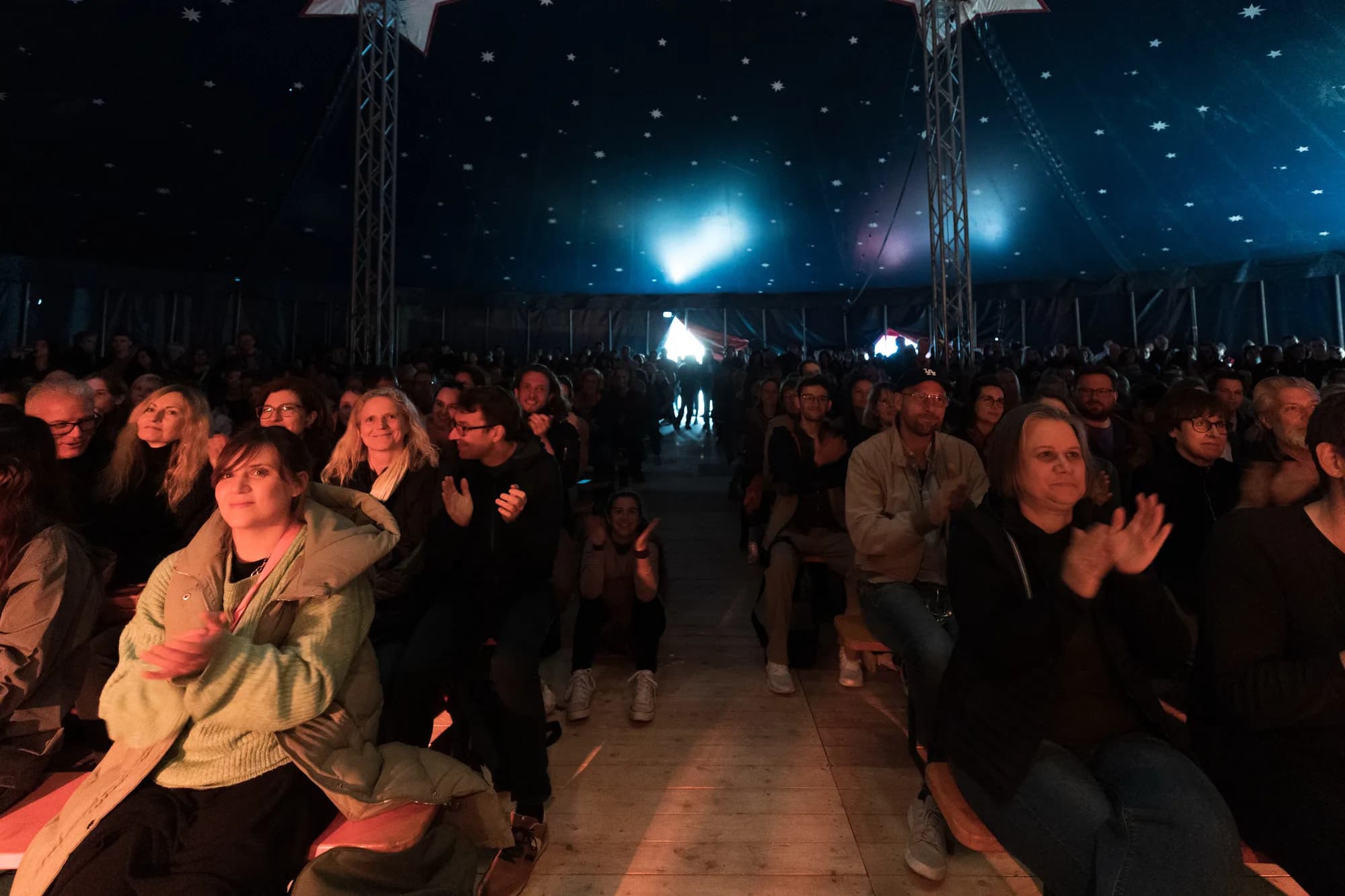 Audience Clapping Star Tent 2023