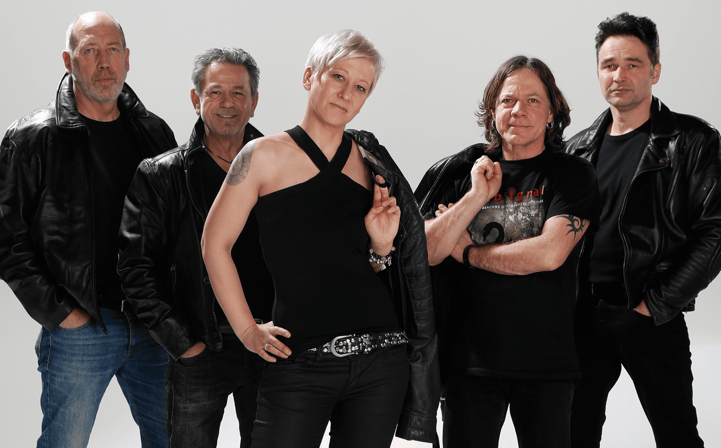 Bandfoto von de Andern auf der Bühne