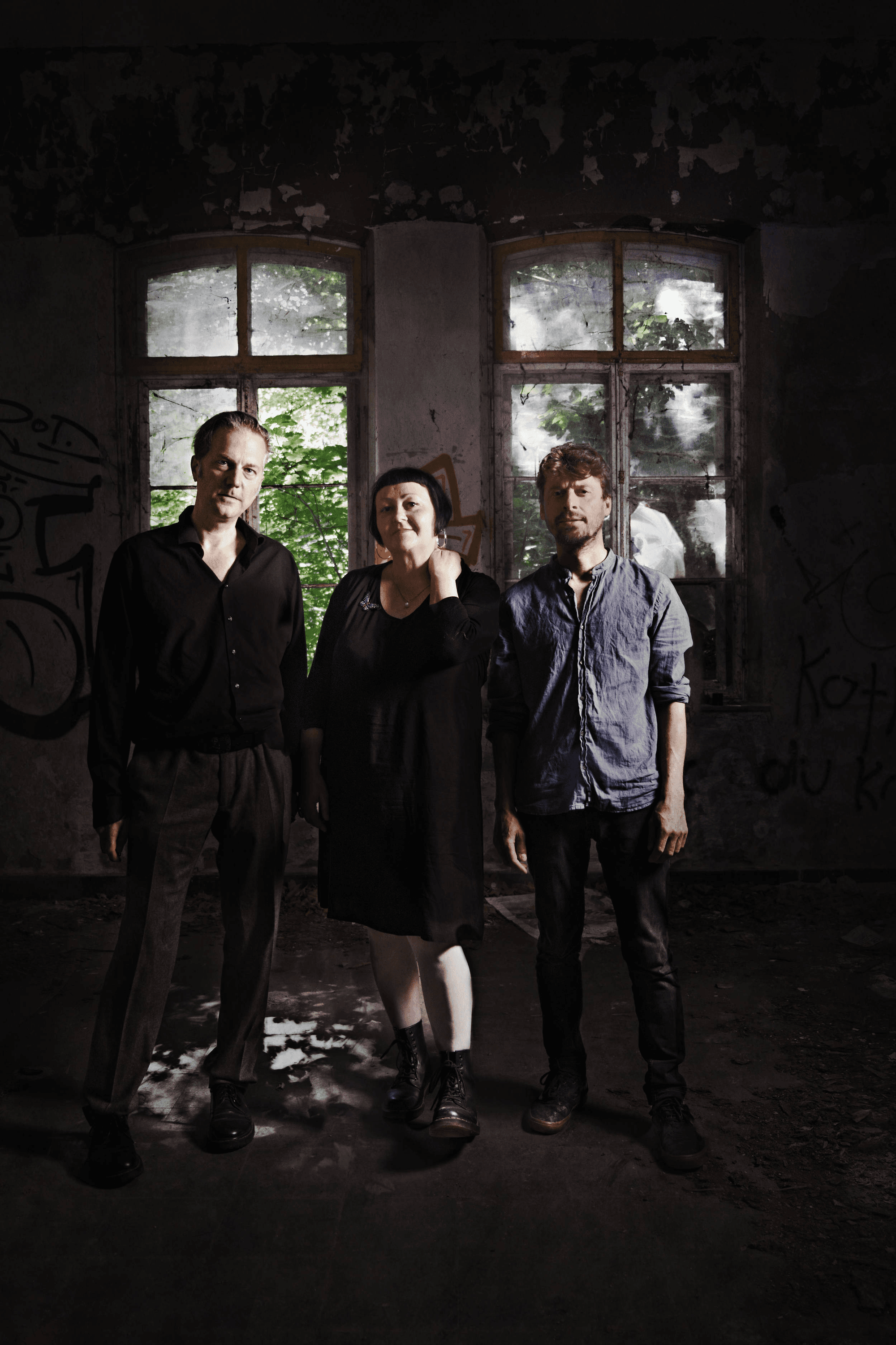 Diamond Dogs Bandlogo und Fotos von Live-Auftritten in Regensburg