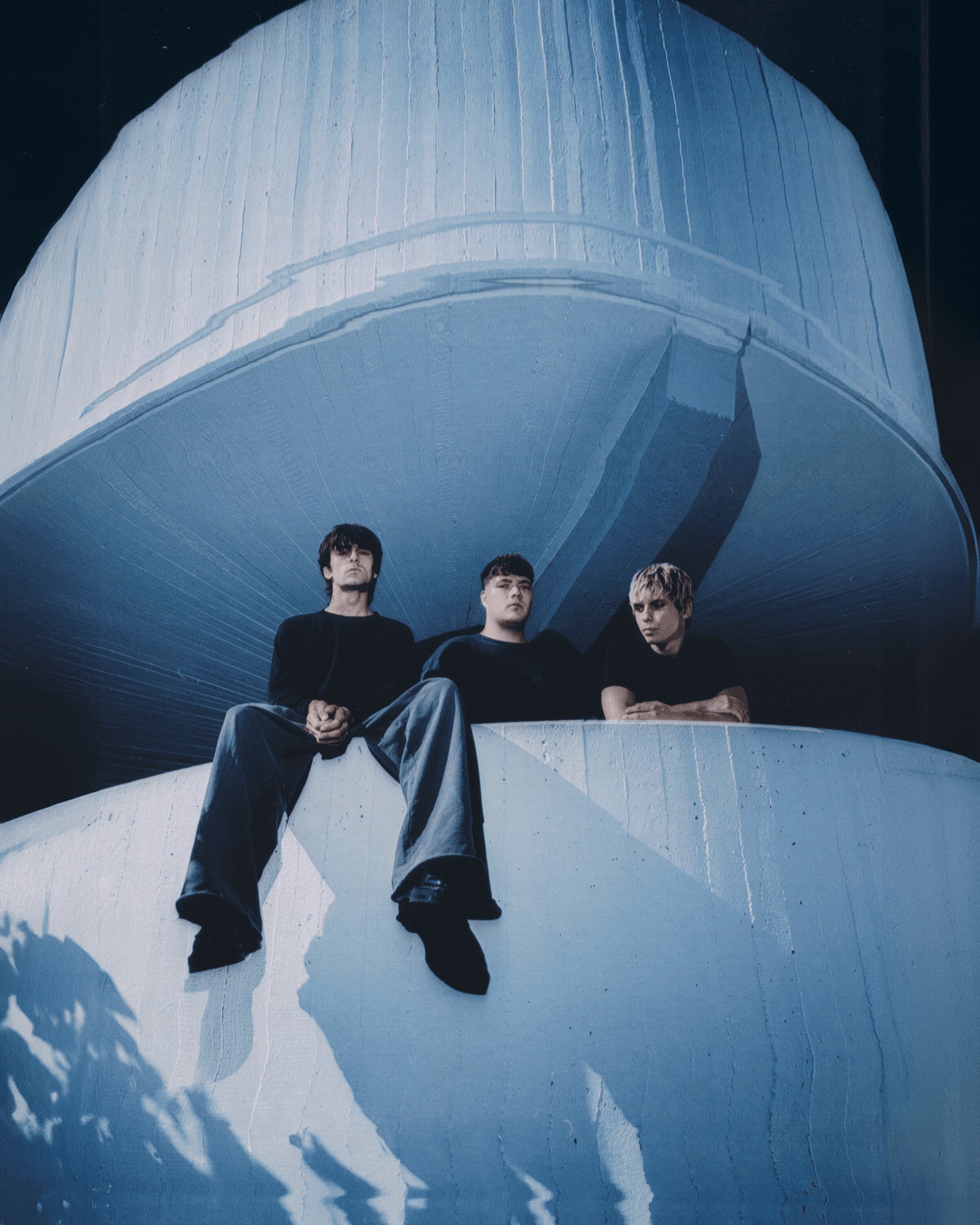 Van Holzen Bandfoto, Credit: Capadol