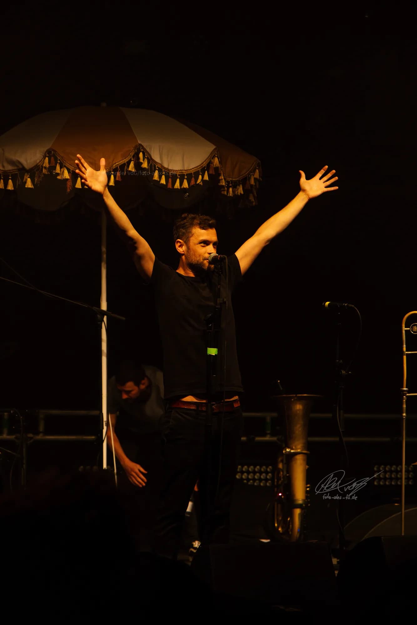 Keyboard Player Blue Lights