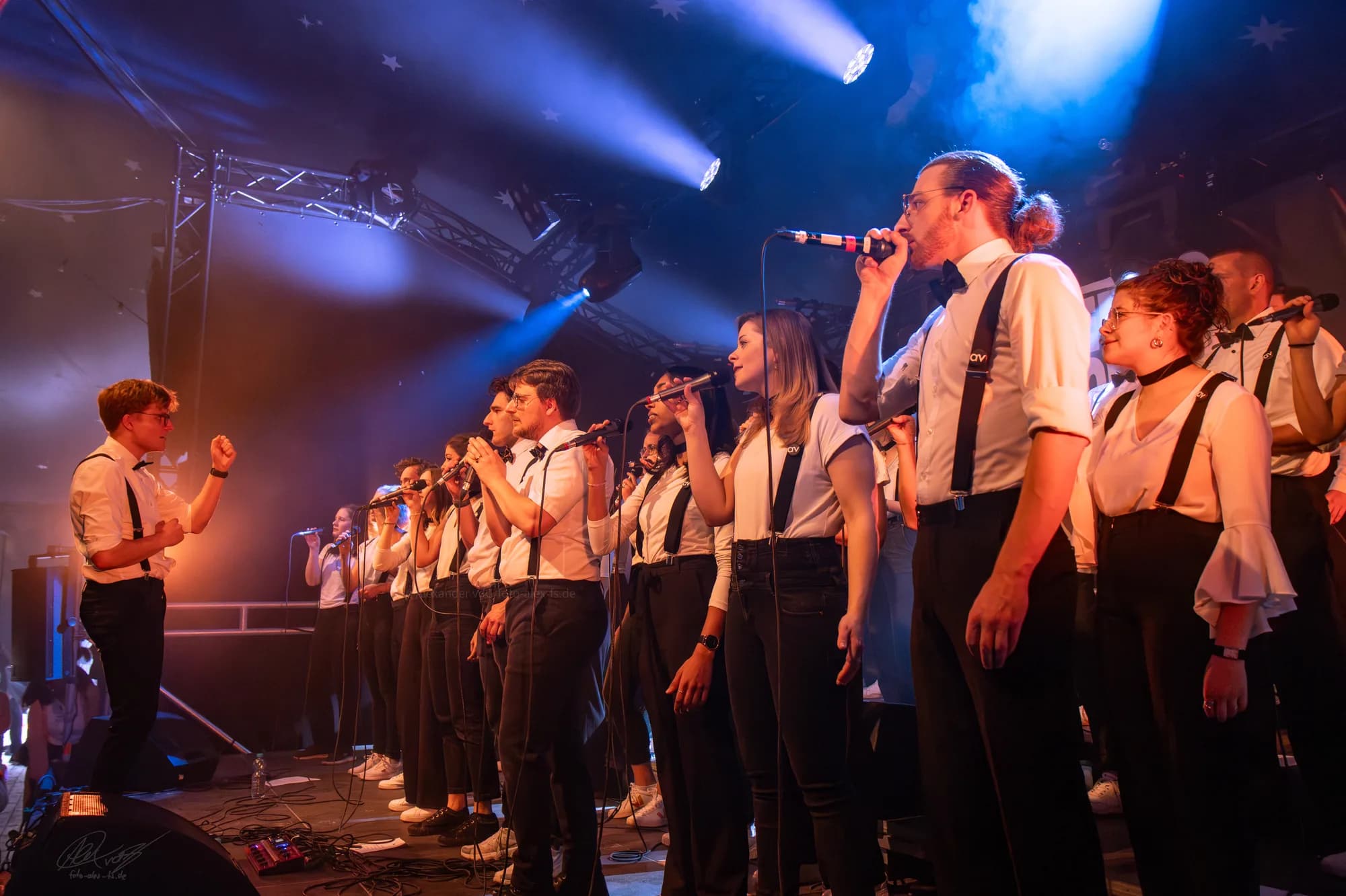 Large Choir Blue Stage