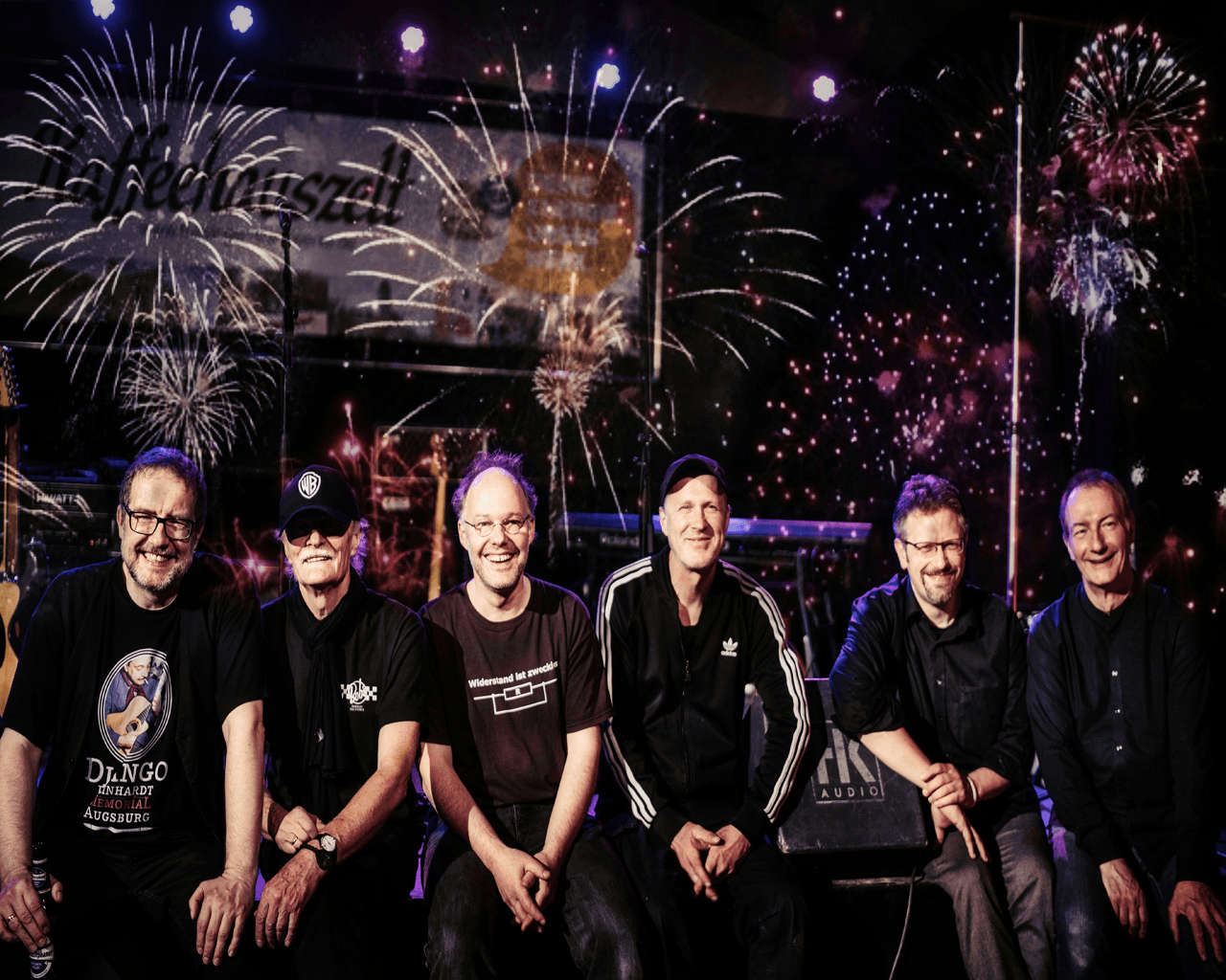 Die Pawnshop Bluesband bei einem Live-Auftritt im Kaffeehauszelt des Uferlos Festivals