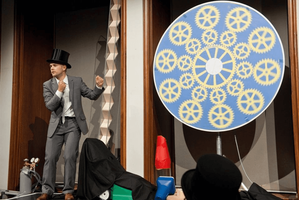 Science Show mit Kim Foto 2