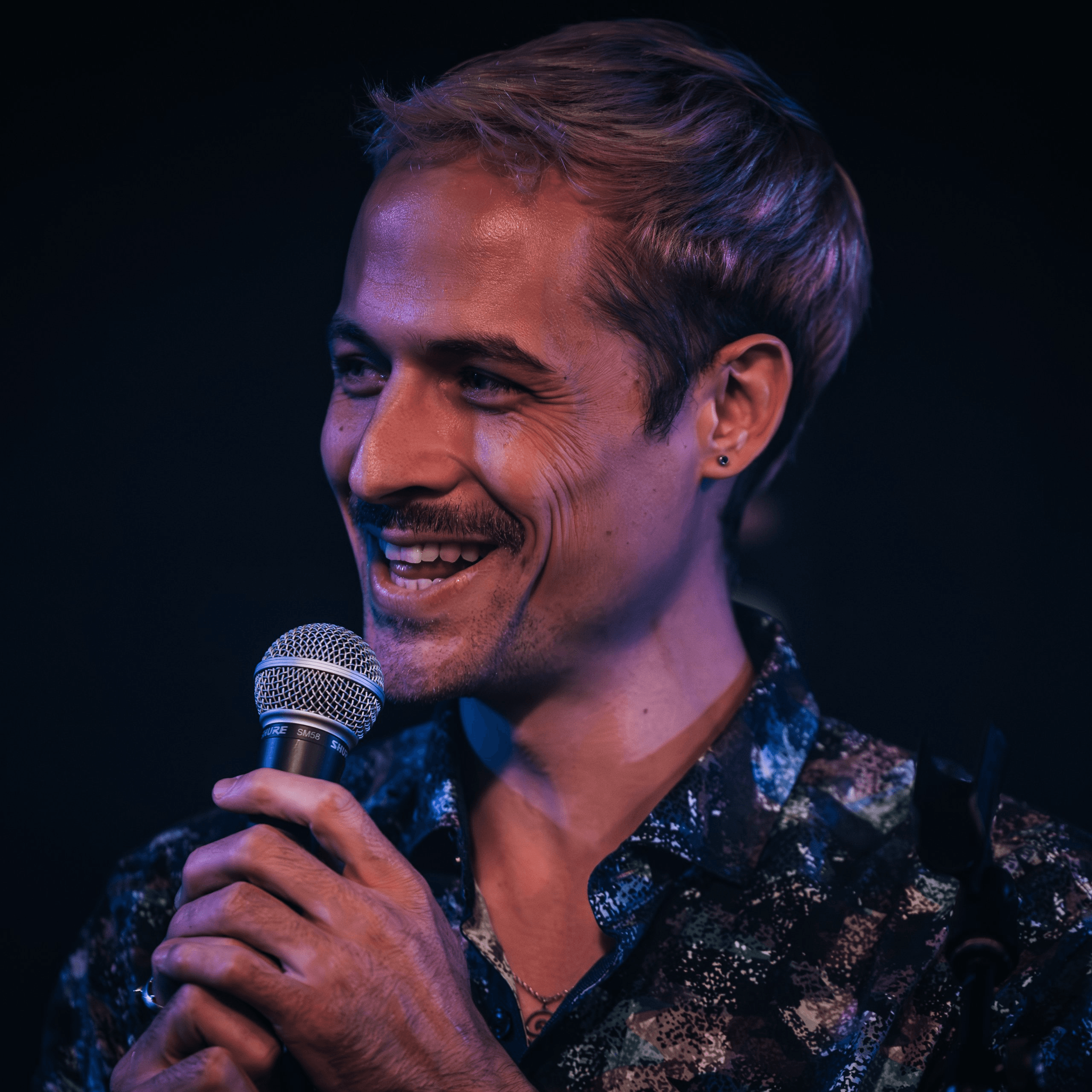 Uferlos Song Slam Musikwettbewerb im Kaffeehauszelt