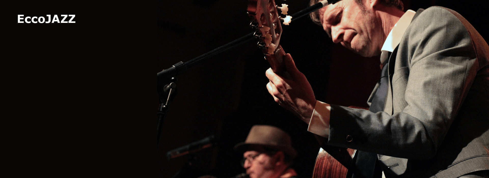 Ecco di Lorenzo Jazz Ensemble bei einem Live-Auftritt im Kaffeehauszelt