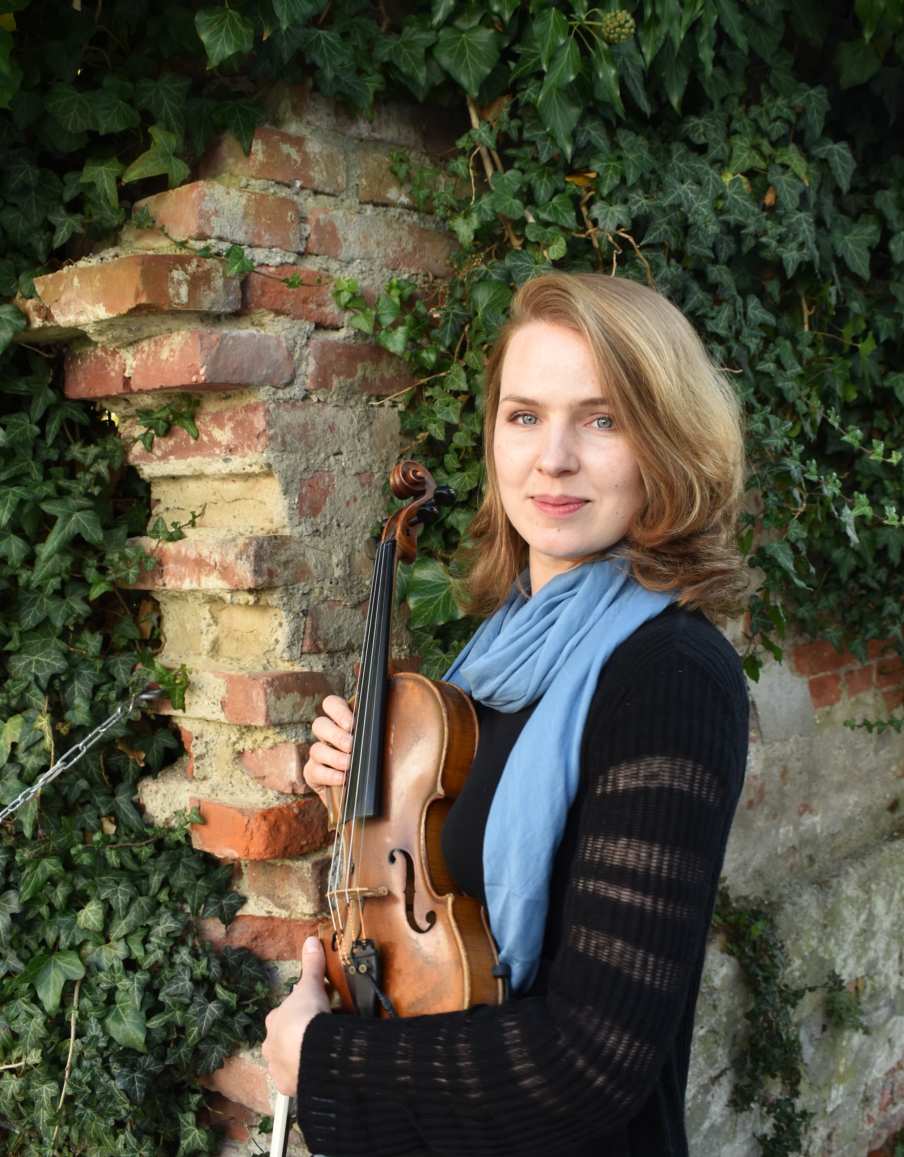 Tanja Amelyanenka (Geige)