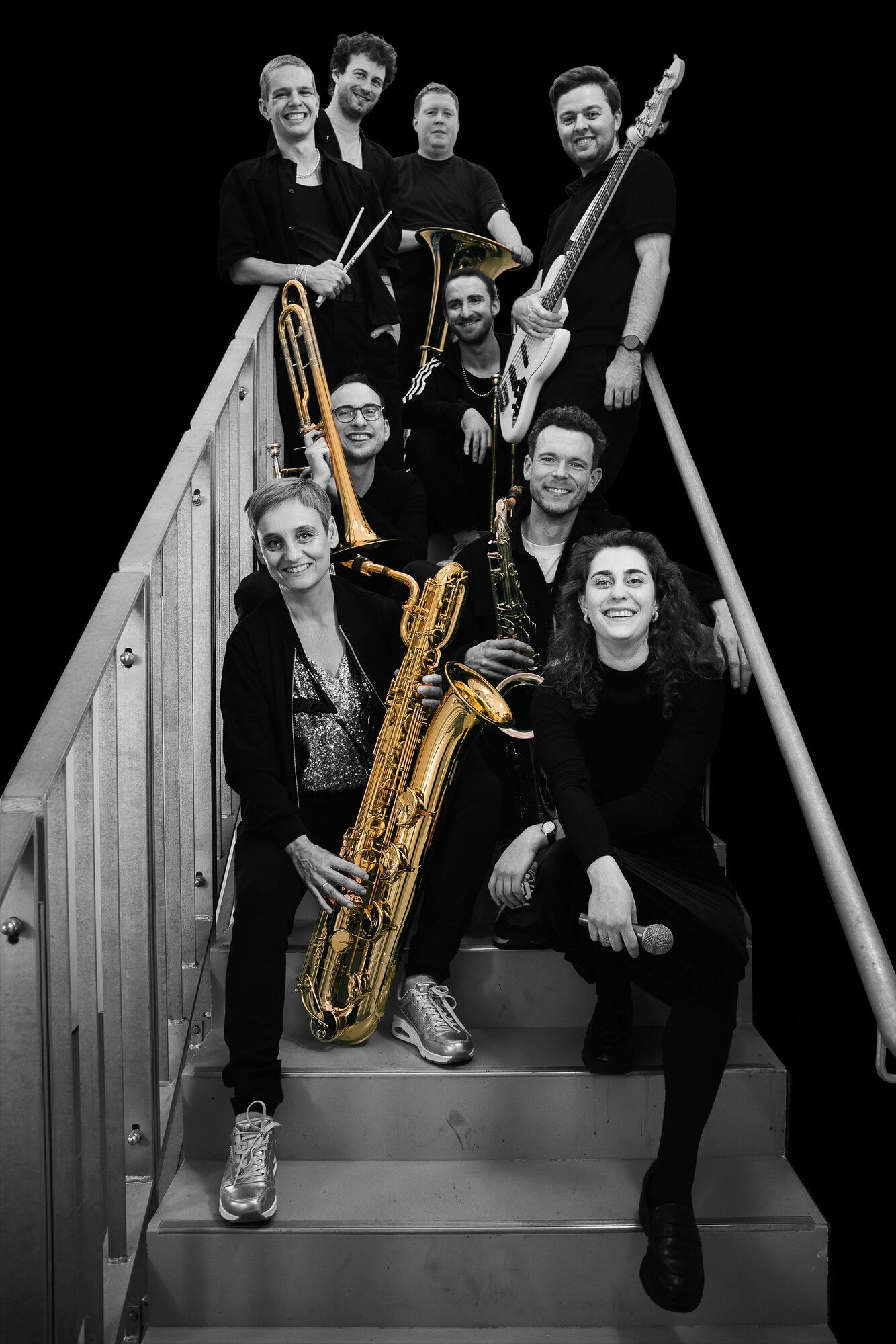 Le Goldberg Brassband sur scène dans le Kaffeehauszelt
